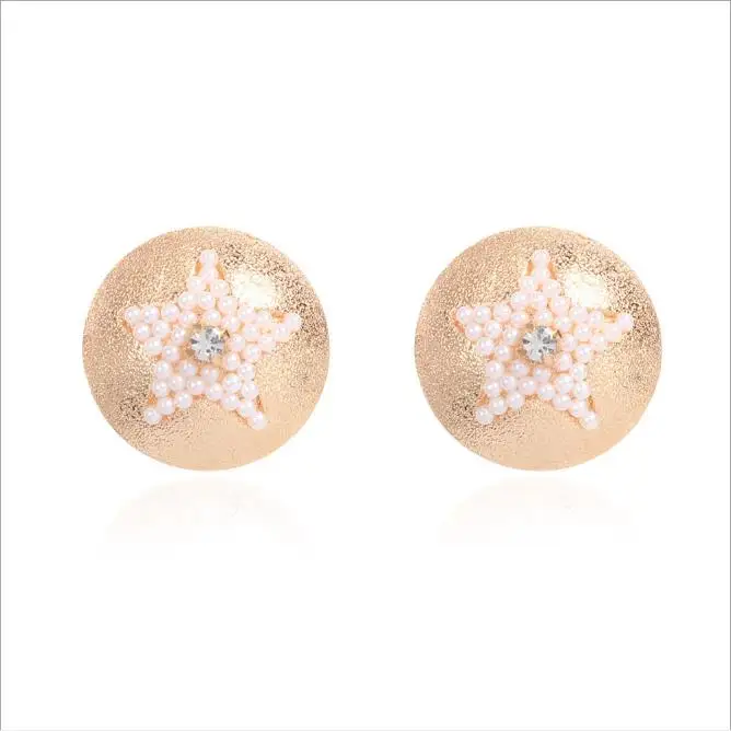 New Temperament Earrings Sweet Bride Pearl Circle Personality Temperament Luster Earrings
New Temperament Earrings Sweet Bride Pearl Circle Personality Temperament Luster Earrings