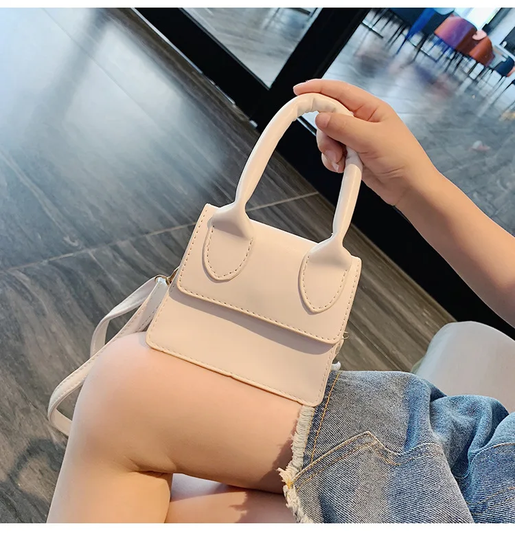 Kids Girl Solid Pu Leather Handbag Fashion Girl Mini Bag Cross Body Bag Children Candy Color Messenger Bags, Mixed
Kids Girl Solid Pu Leather Handbag Fashion Girl Mini Bag Cross Body Bag Children Candy Color Messenger Bags, Mixed