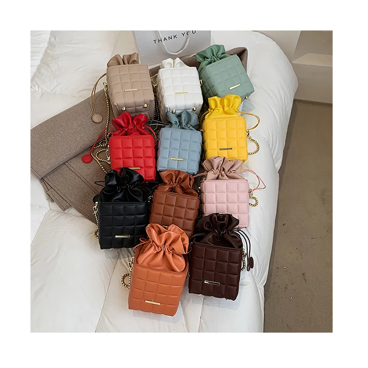 Quilted Plaid Square Handbags Small Box Purses Drawstring Women Bucket Bags Designer Mini Chain Female Shoulder Crossbody Bags
Quilted Plaid Square Handbags Small Box Purses Drawstring Women Bucket Bags Designer Mini Chain Female Shoulder Crossbody Bags