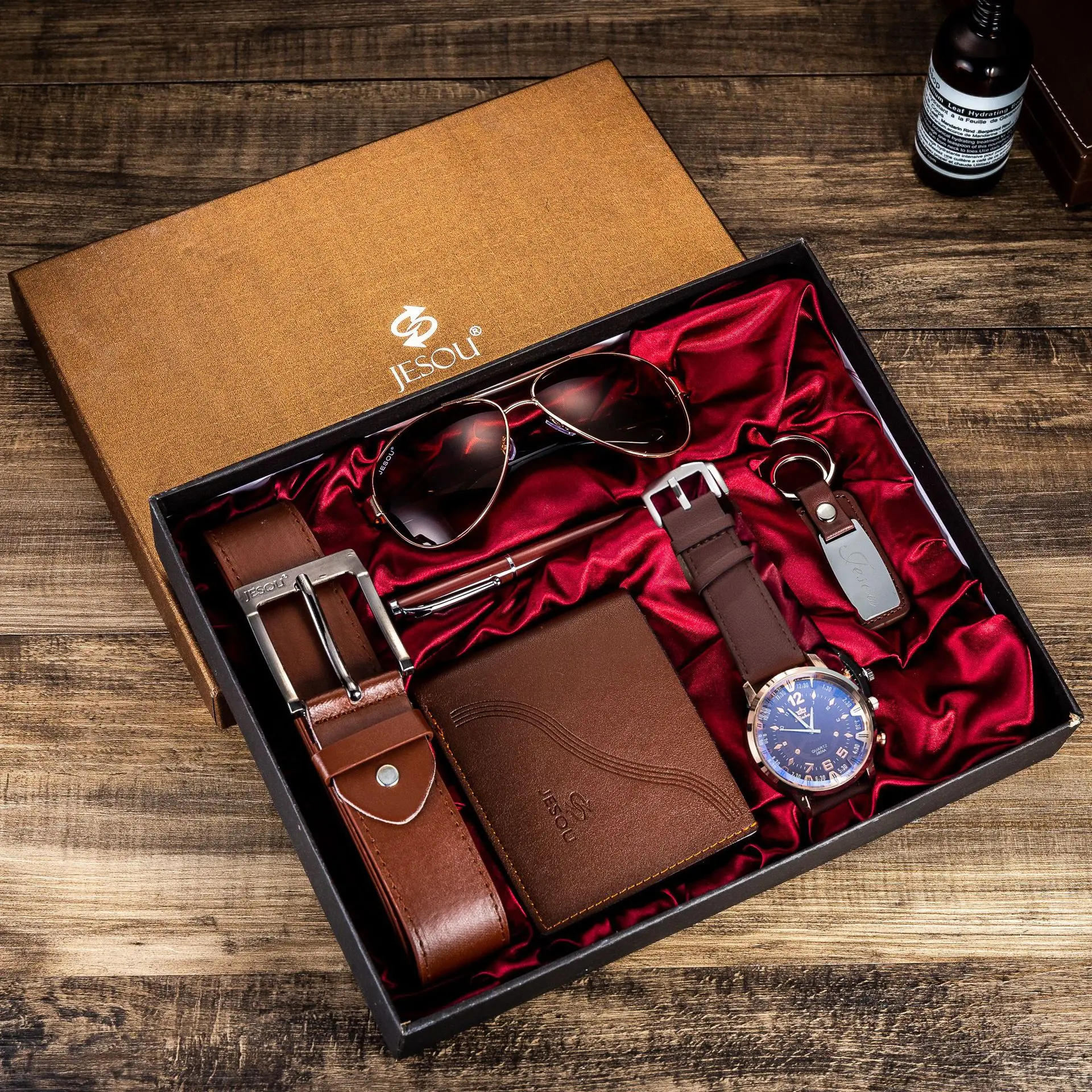 X530 hot fashion 6pcs men gift set exquisite packaged belt wallet exquisite packaging watch wallet mix set watch and pen
X530 hot fashion 6pcs men gift set exquisite packaged belt wallet exquisite packaging watch wallet mix set watch and pen