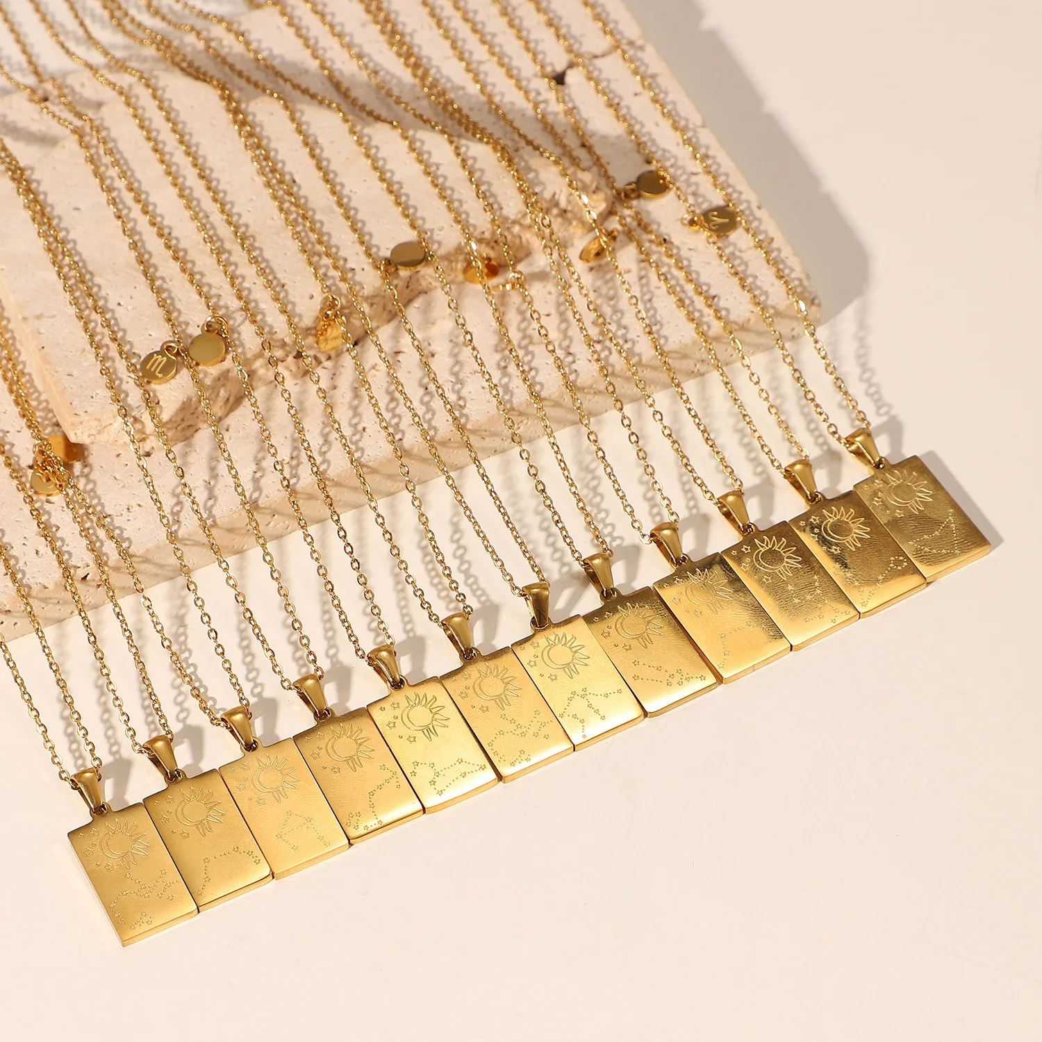 Vershal B372 Top Sale 18k Gold Plated Stainless Steel 12 Zodiac Hanging Tag Pendant Necklace Jewelry
Vershal B372 Top Sale 18k Gold Plated Stainless Steel 12 Zodiac Hanging Tag Pendant Necklace Jewelry