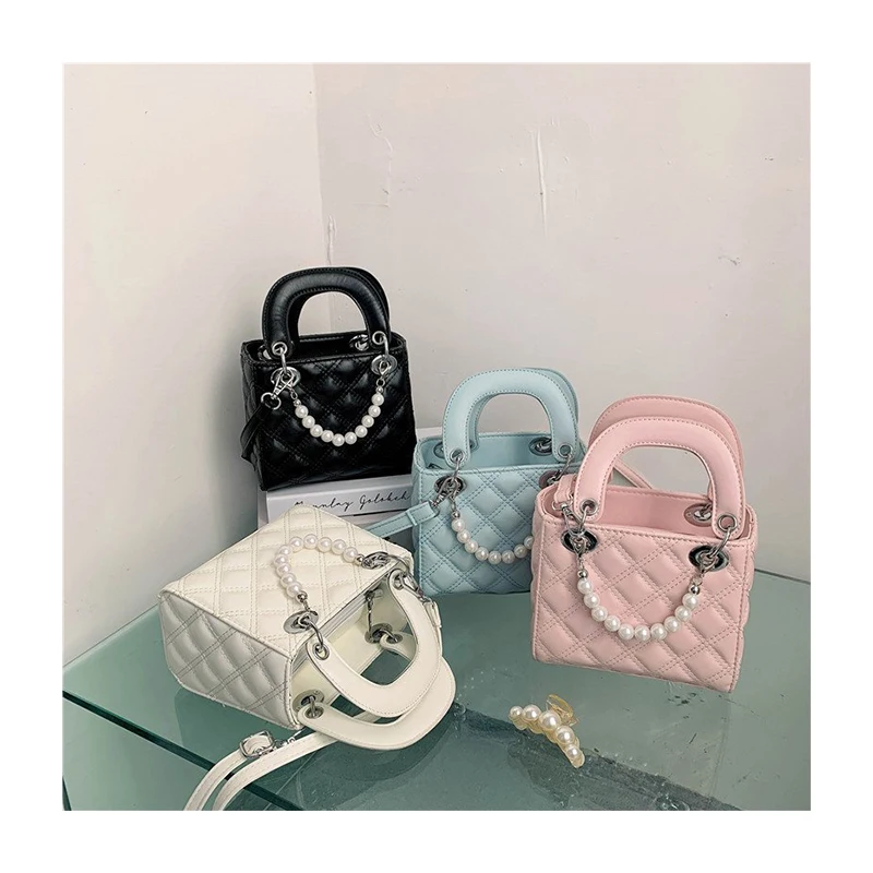 2021 Ladies Pearl Handle Handbags for Women Diamond Lattice Trendy Women Shoulder Messenger Purses Quilted Handbags
2021 Ladies Pearl Handle Handbags for Women Diamond Lattice Trendy Women Shoulder Messenger Purses Quilted Handbags
