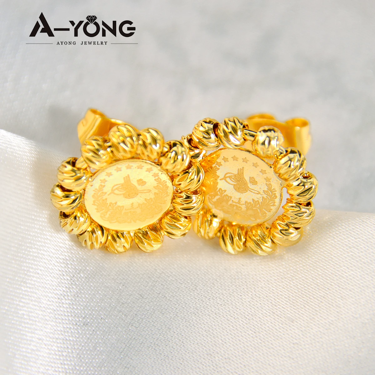 Popular Style Wholesale Brass Gold Coin Earrings 18k Gold Plated Stud Earrings for Women
Popular Style Wholesale Brass Gold Coin Earrings 18k Gold Plated Stud Earrings for Women