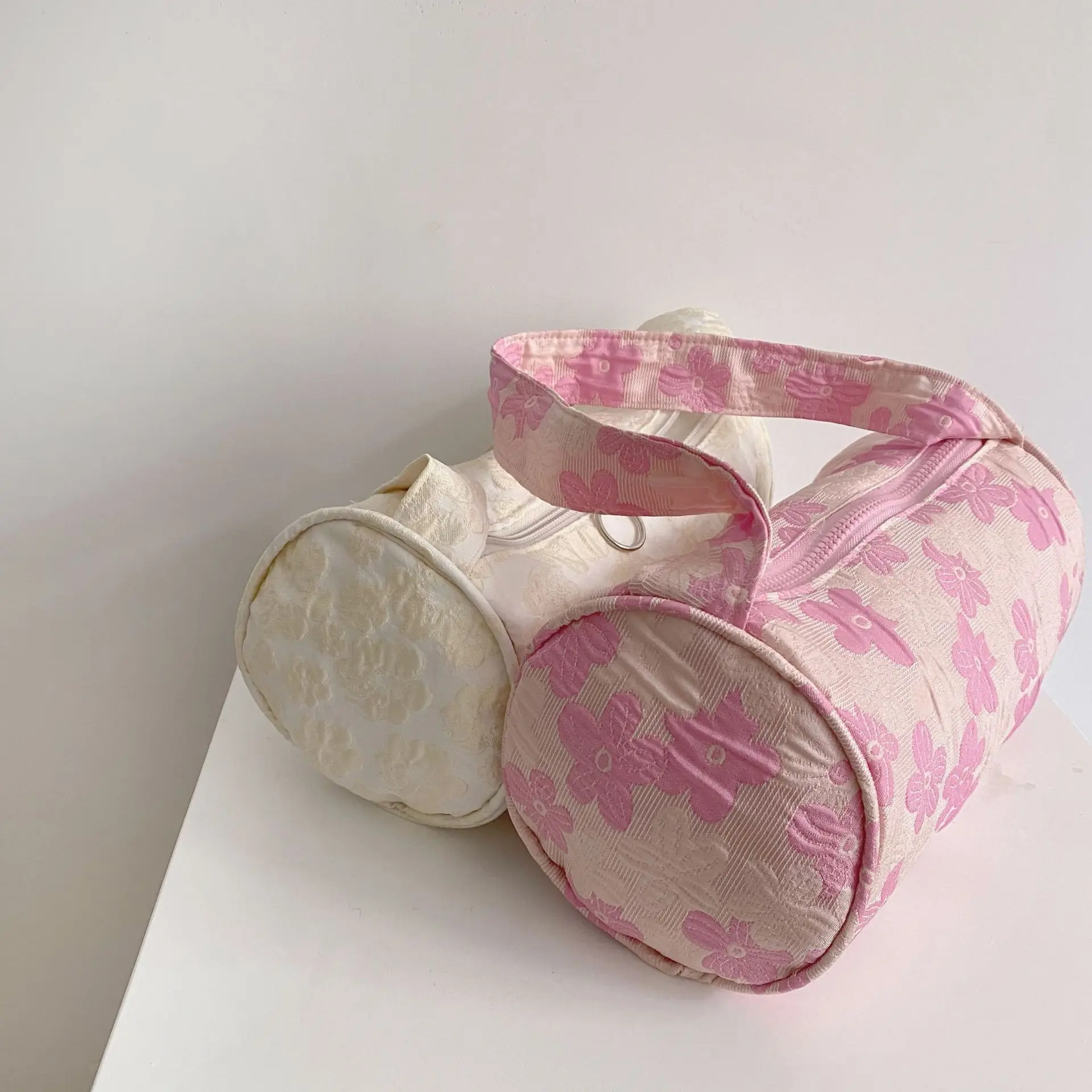 Leisure Custom Round Underarm Bag Summer 2021 New Ladies single Shoulder Small Bag Wholesale, Customized color
Leisure Custom Round Underarm Bag Summer 2021 New Ladies single Shoulder Small Bag Wholesale, Customized color