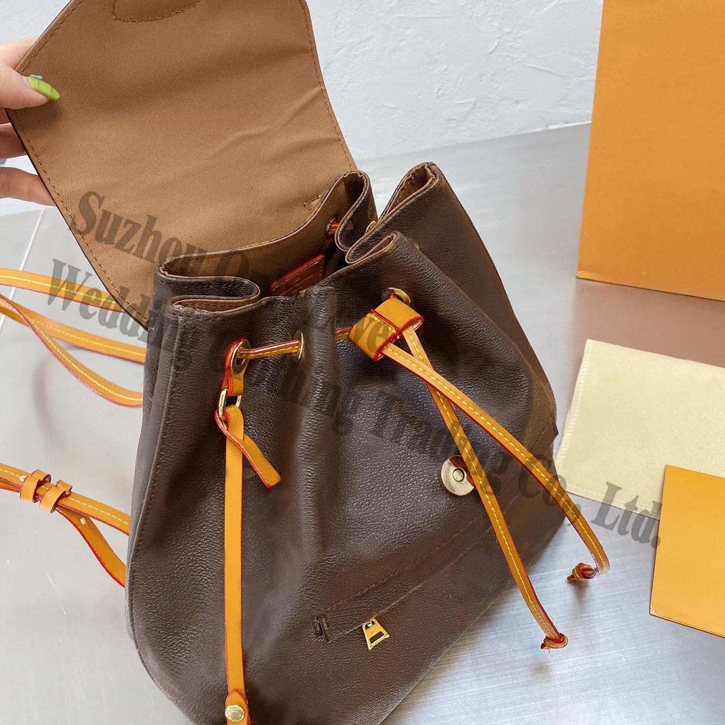 Lady Fashion Two Straps Leather real Backpack Cover Bag Brown Women Handbags travel brown shoulder bags
Lady Fashion Two Straps Leather real Backpack Cover Bag Brown Women Handbags travel brown shoulder bags