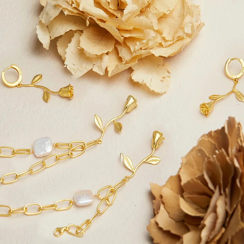 New fashion style top quality s925 silver Baroque freshwater pearl necklace earrings bracelet rose jewelry 18k gold plated women, 18k gold plated color
New fashion style top quality s925 silver Baroque freshwater pearl necklace earrings bracelet rose jewelry 18k gold plated women, 18k gold plated color