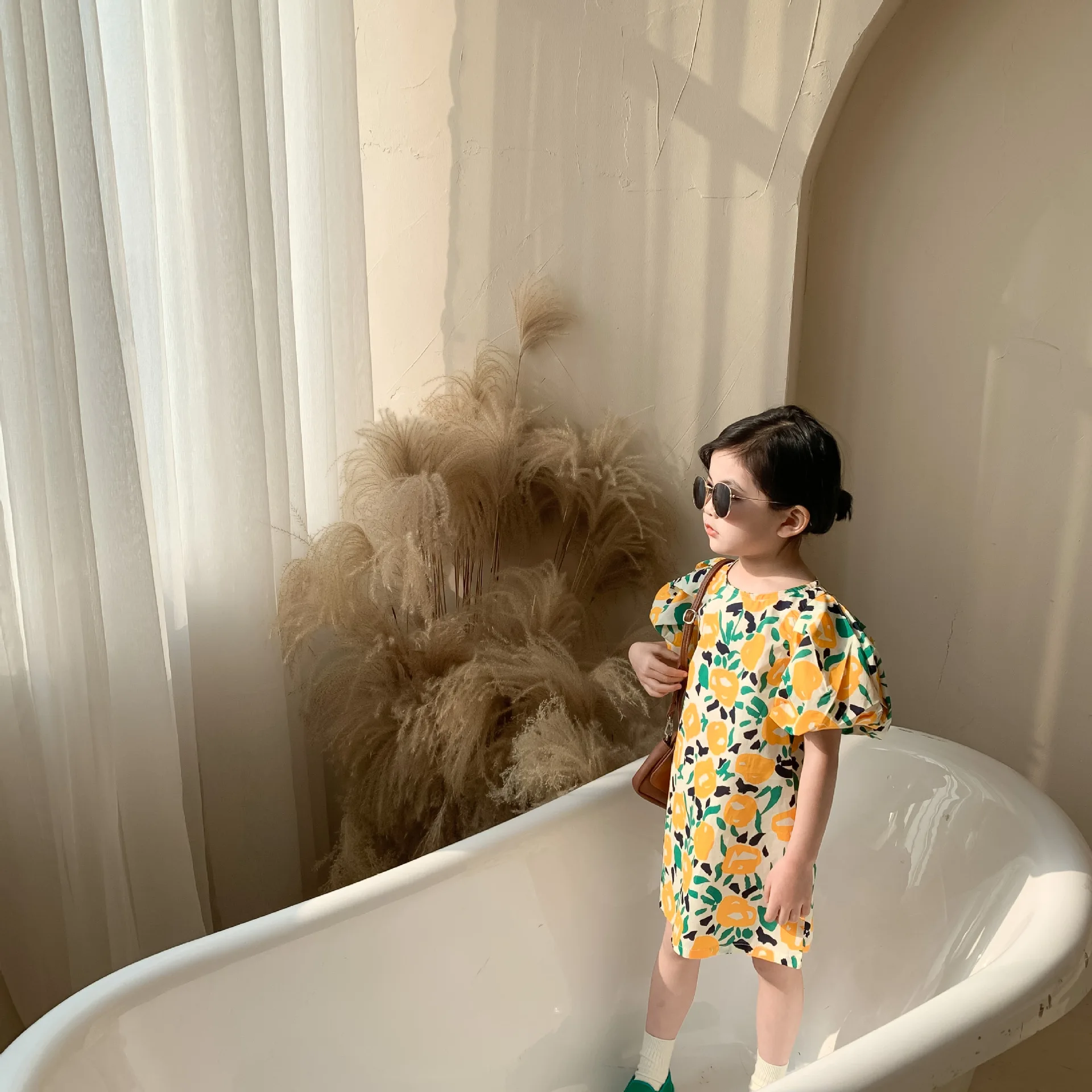 New Puff Sleeve Children Girl Party Dress New Beautiful Baby Girls Dress Lace Long Skirt Girl Cotton Skirt Literary Style
New Puff Sleeve Children Girl Party Dress New Beautiful Baby Girls Dress Lace Long Skirt Girl Cotton Skirt Literary Style