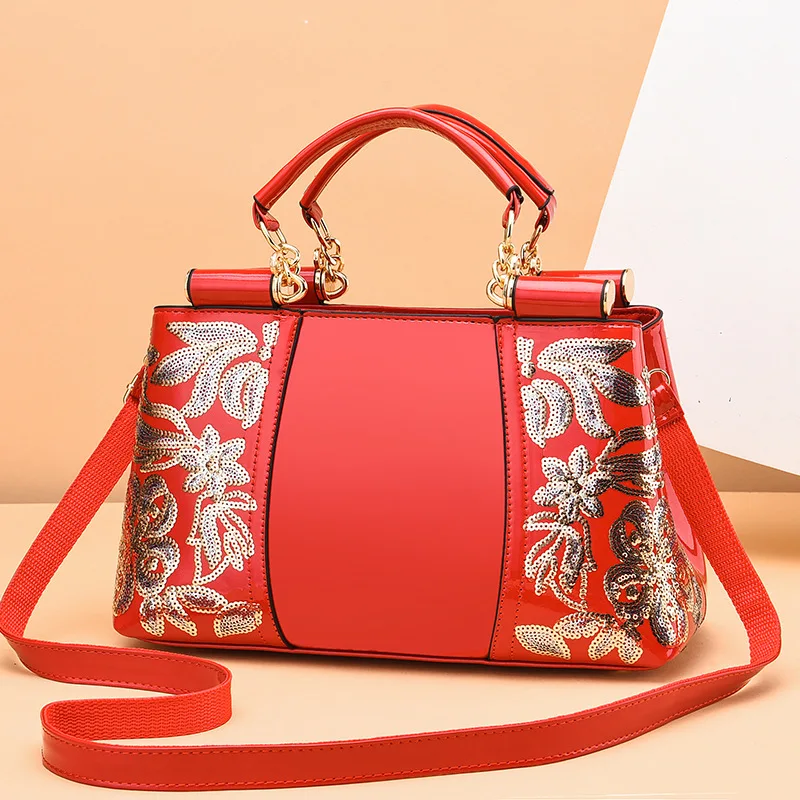 Patent-leather shiny ladies handbag sequin applique Bride Wedding Party Women Crossbody bag
Patent-leather shiny ladies handbag sequin applique Bride Wedding Party Women Crossbody bag