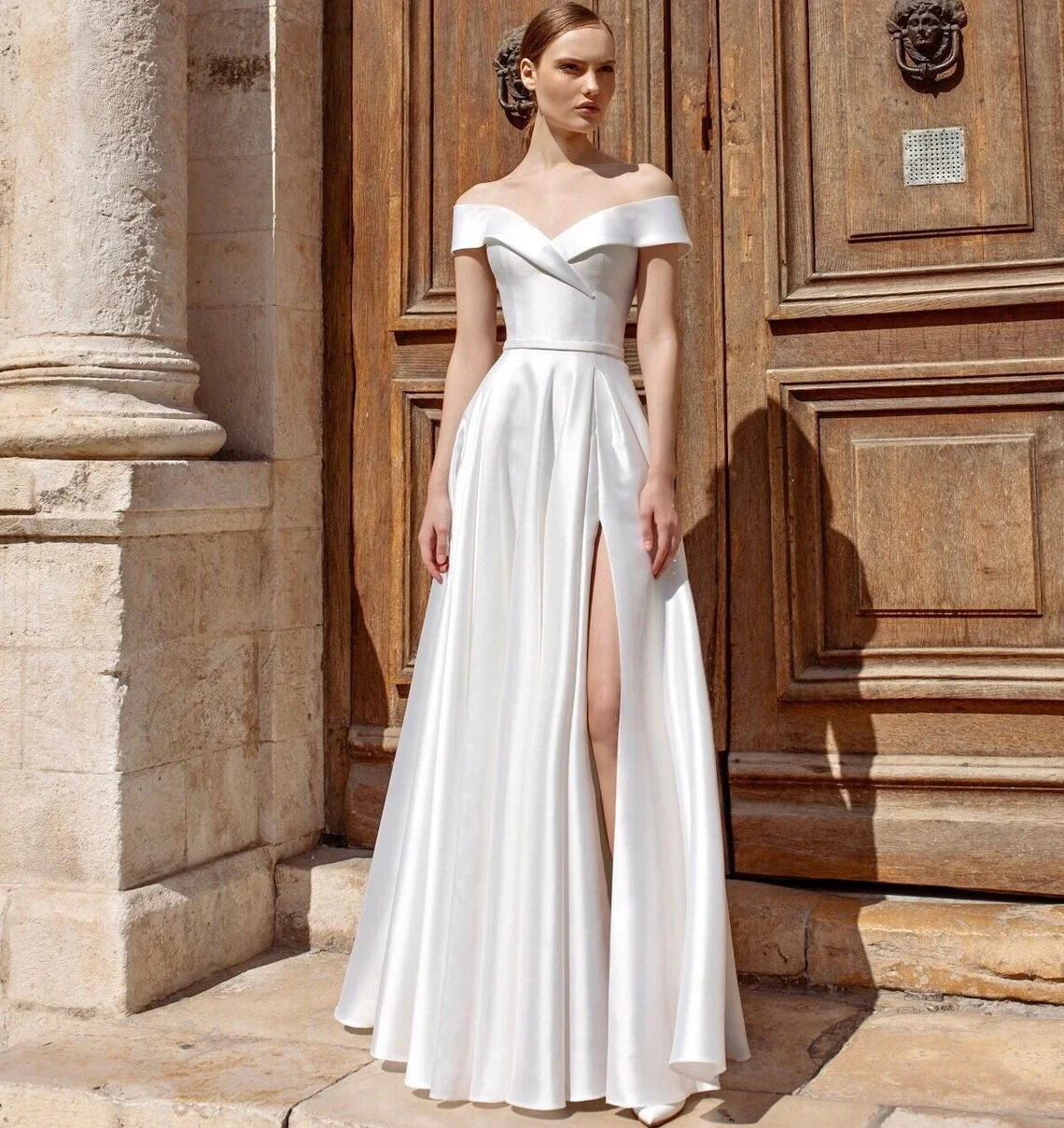11969#Split Sexy Off-Shoulder V Neck Bohemian Backless Beach Satin A-Line Wedding Dress Floor Length Wedding Dress Bridal Gown
11969#Split Sexy Off-Shoulder V Neck Bohemian Backless Beach Satin A-Line Wedding Dress Floor Length Wedding Dress Bridal Gown