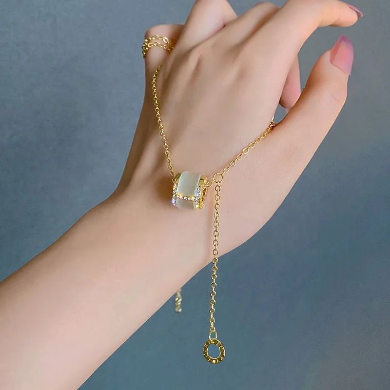 SHIHAN XL010 2021 Hot Selling in Korean Gold Opal Pendant Necklaces Jewelry Chain chokers for women necklace jewelry
SHIHAN XL010 2021 Hot Selling in Korean Gold Opal Pendant Necklaces Jewelry Chain chokers for women necklace jewelry
