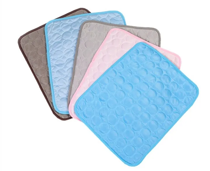 Cool summer cooling Ice silk MATS Ice pad gel cooling non-slip pet dog cat bed blanket mat the cushion pet supplies, Different color
Cool summer cooling Ice silk MATS Ice pad gel cooling non-slip pet dog cat bed blanket mat the cushion pet supplies, Different color