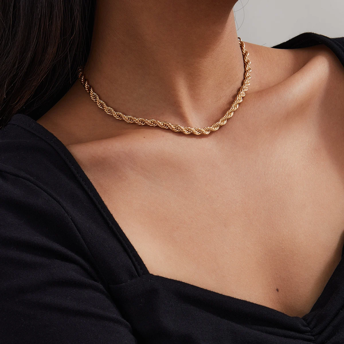 SHIXIN Gold Twist Chain Necklace Metal Twist Thick Chain Choker Collar Female Gold Rope Chain Necklace for Women Punk Jewelry
SHIXIN Gold Twist Chain Necklace Metal Twist Thick Chain Choker Collar Female Gold Rope Chain Necklace for Women Punk Jewelry