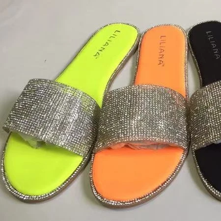 2019 Trendy blockbuster luxury rhinestone diamond comfortable flat large size nice women on the beach slide slippers
2019 Trendy blockbuster luxury rhinestone diamond comfortable flat large size nice women on the beach slide slippers