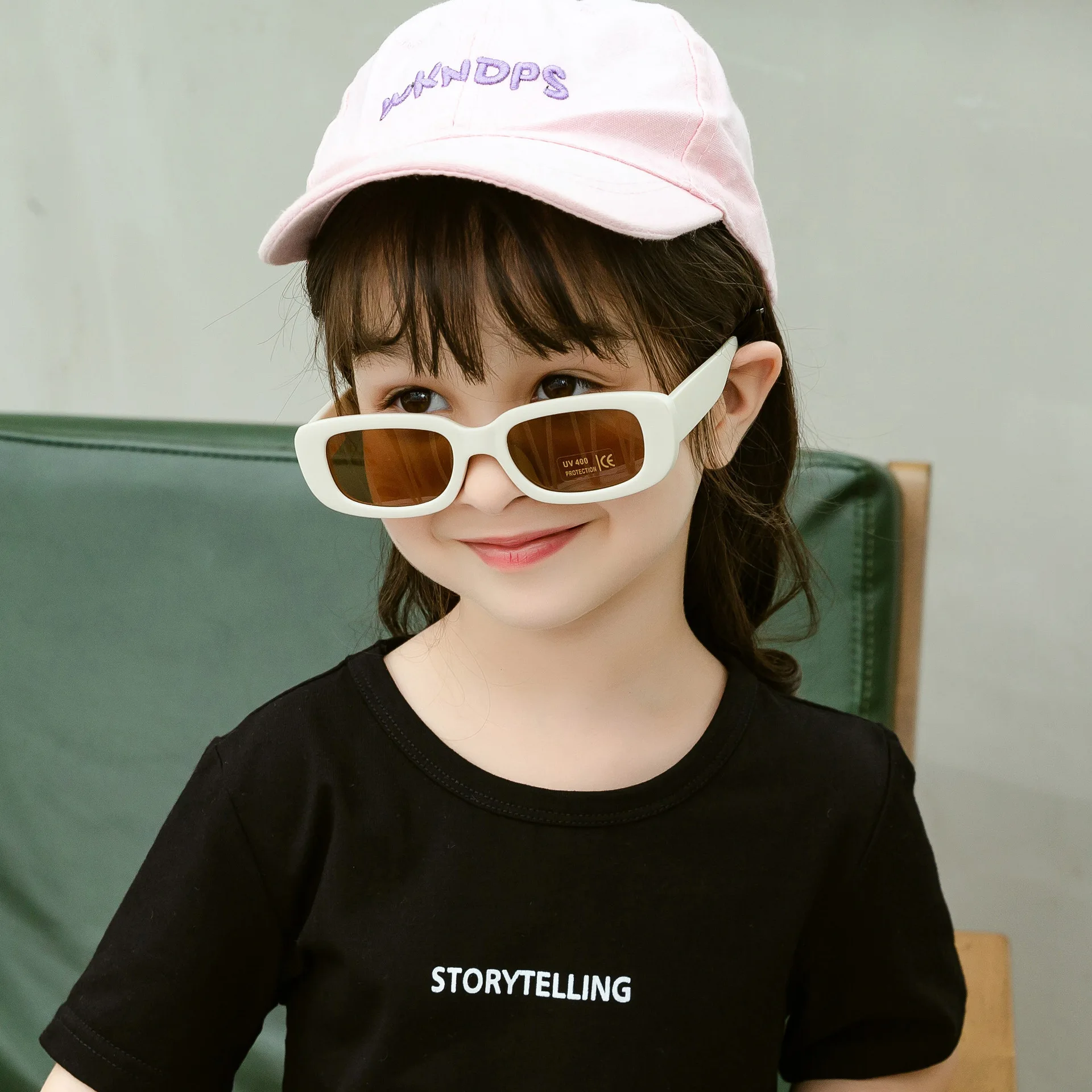 Spring new child sun glasses girls trendy small frame summer kids sunglasses, As the picture show
Spring new child sun glasses girls trendy small frame summer kids sunglasses, As the picture show