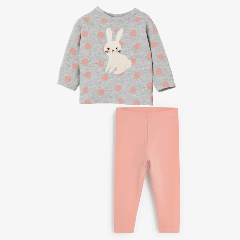 Autumn New Product 100% cotton yarn white rabbit pattern Toddler Girl Children's Clothing sets Kids Designer Inspired Clothes 
Autumn New Product 100% cotton yarn white rabbit pattern Toddler Girl Children's Clothing sets Kids Designer Inspired Clothes