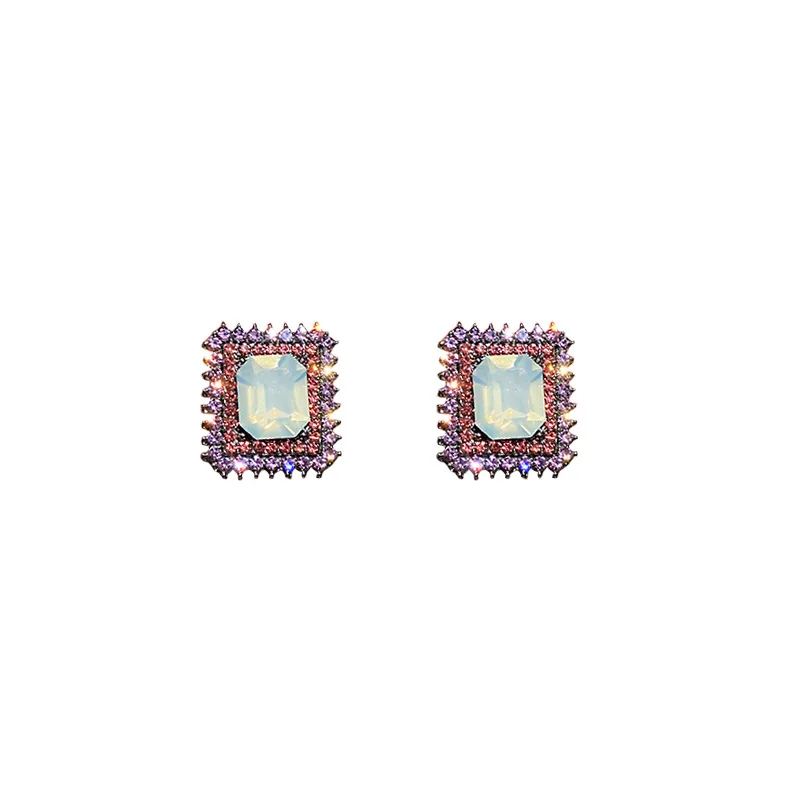 Korean Style Double Layer Crystal Stud Earrings 925 Sterling Silver Needle Rhinestone Crystal Square Stud Earrings
Korean Style Double Layer Crystal Stud Earrings 925 Sterling Silver Needle Rhinestone Crystal Square Stud Earrings