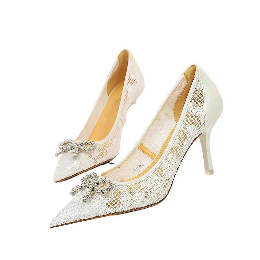 Lace Thin High Heel Shoe Spring Pointed Middle Low Heel Breathable Size Lady's Shoes Women Pumps Stiletto sexy pink black
Lace Thin High Heel Shoe Spring Pointed Middle Low Heel Breathable Size Lady's Shoes Women Pumps Stiletto sexy pink black