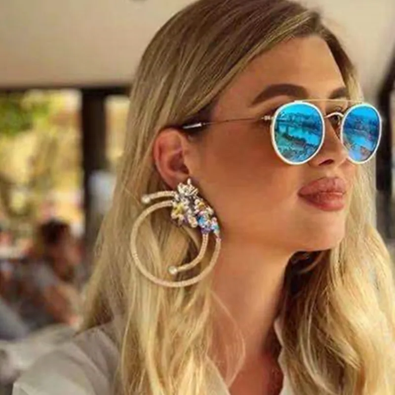 Fashion Jewelry Accessories Luxury Rhinestone Earrings Vintage Exaggerated Alloy Inlaid Diamond Geometric Flower Earrings Women
Fashion Jewelry Accessories Luxury Rhinestone Earrings Vintage Exaggerated Alloy Inlaid Diamond Geometric Flower Earrings Women