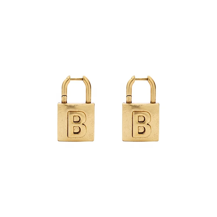 2021 European And American High-end Retro Letter B Lock Ear Buckle Brass Earrings 18K Gold Woman Lock Earrings, Goldcolor/silvercolor
2021 European And American High-end Retro Letter B Lock Ear Buckle Brass Earrings 18K Gold Woman Lock Earrings, Goldcolor/silvercolor