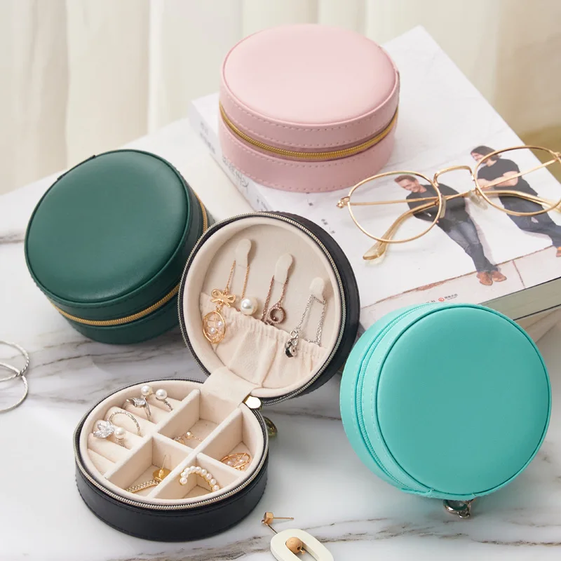 2021 amazon hot Pu Leather Small Travel Jewelry Box Organizer Jewellery Storage Case For Ring Earring Necklace Gift Packaging, Pink .blue ,green ,black
2021 amazon hot Pu Leather Small Travel Jewelry Box Organizer Jewellery Storage Case For Ring Earring Necklace Gift Packaging, Pink .blue ,green ,black