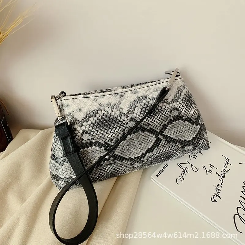 2021 fashion snake print crossbody female purses and handbags leather purse bags, Yellow,blue,black
2021 fashion snake print crossbody female purses and handbags leather purse bags, Yellow,blue,black