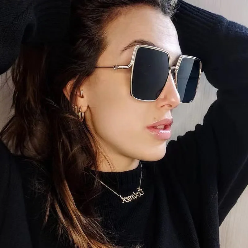 Directly Delivery Flat Top Shaped exaggerated metal frame gradually oversized women sunglasses, Picture colors
Directly Delivery Flat Top Shaped exaggerated metal frame gradually oversized women sunglasses, Picture colors