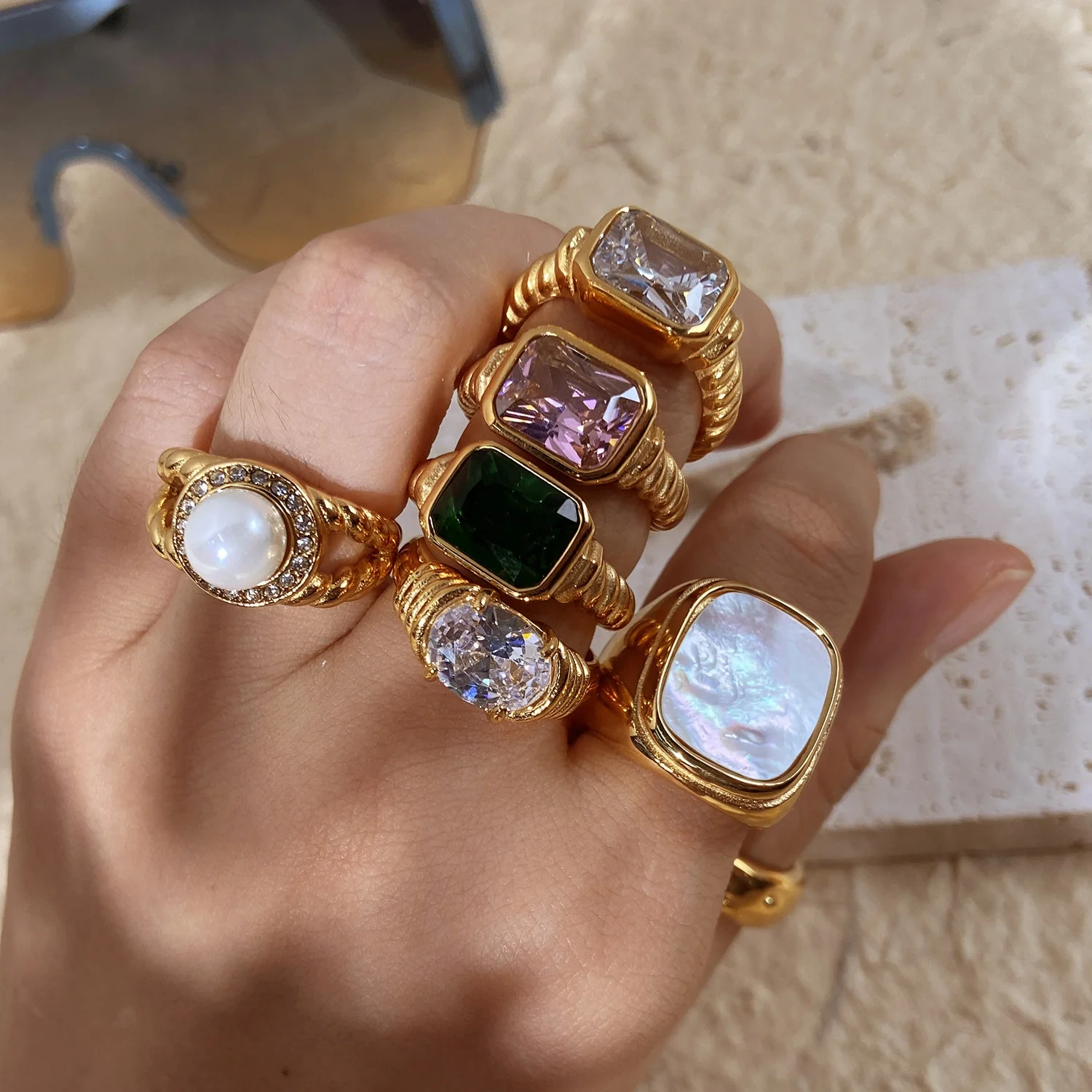 Ins Rectangle Crystal Ring 18k Gold Stainless Steel Colorful Zircon Ring Croissant Twist Finger Jewelry Rings For Women
Ins Rectangle Crystal Ring 18k Gold Stainless Steel Colorful Zircon Ring Croissant Twist Finger Jewelry Rings For Women