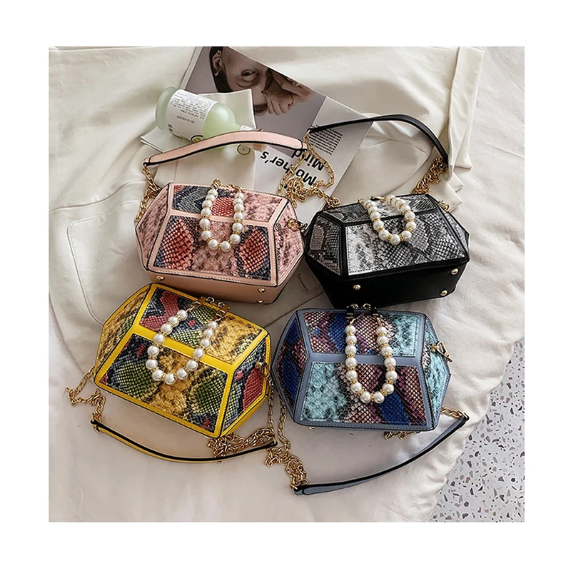 Designer Women's Messenger Bag Irregular Serpentine Crossbody Handbags For Women Luxury Female Pearl Shoulder Bags Snake Pattern
Designer Women's Messenger Bag Irregular Serpentine Crossbody Handbags For Women Luxury Female Pearl Shoulder Bags Snake Pattern