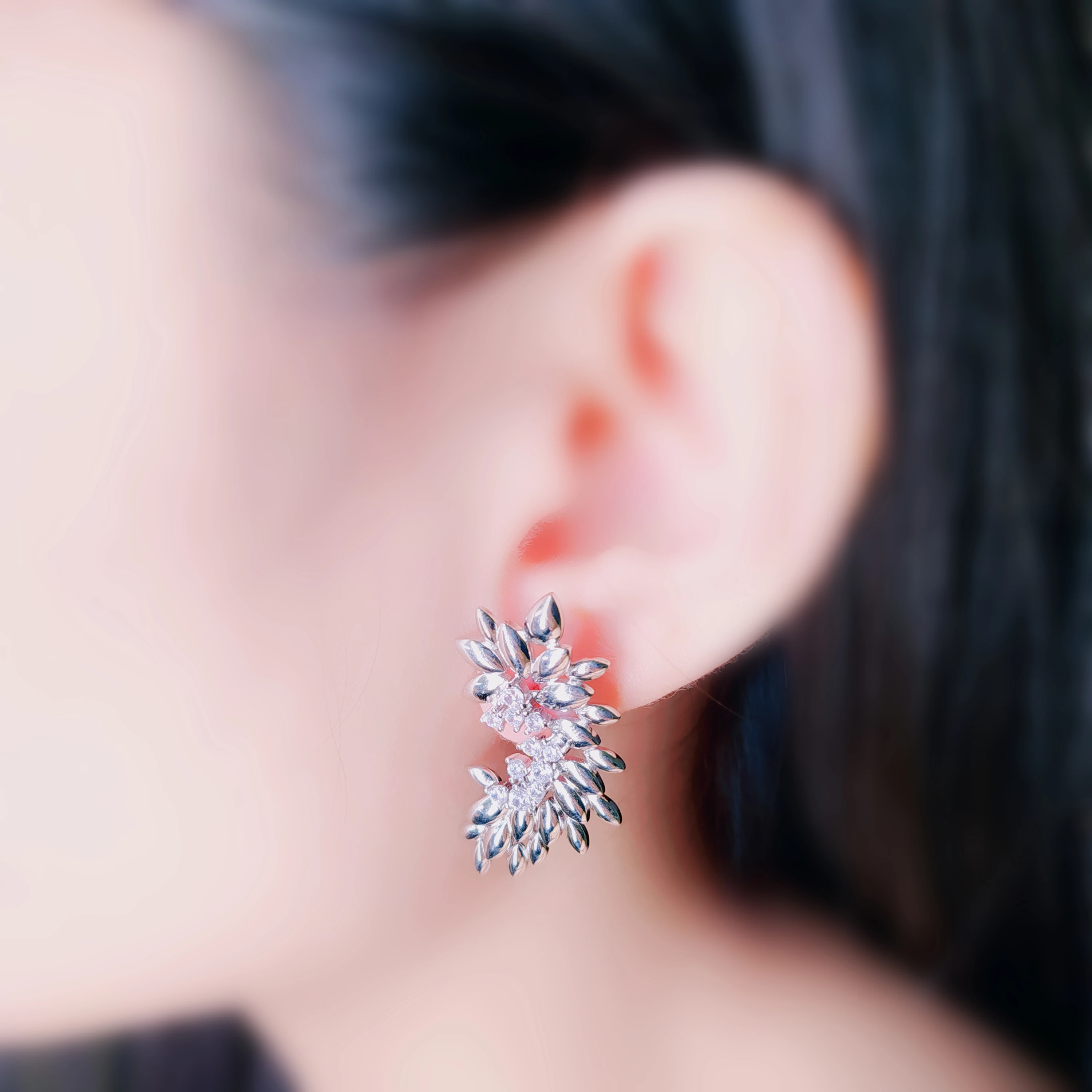 Wholesale fashion statement diamond decoration 925 silver jewelry earrings women
Wholesale fashion statement diamond decoration 925 silver jewelry earrings women