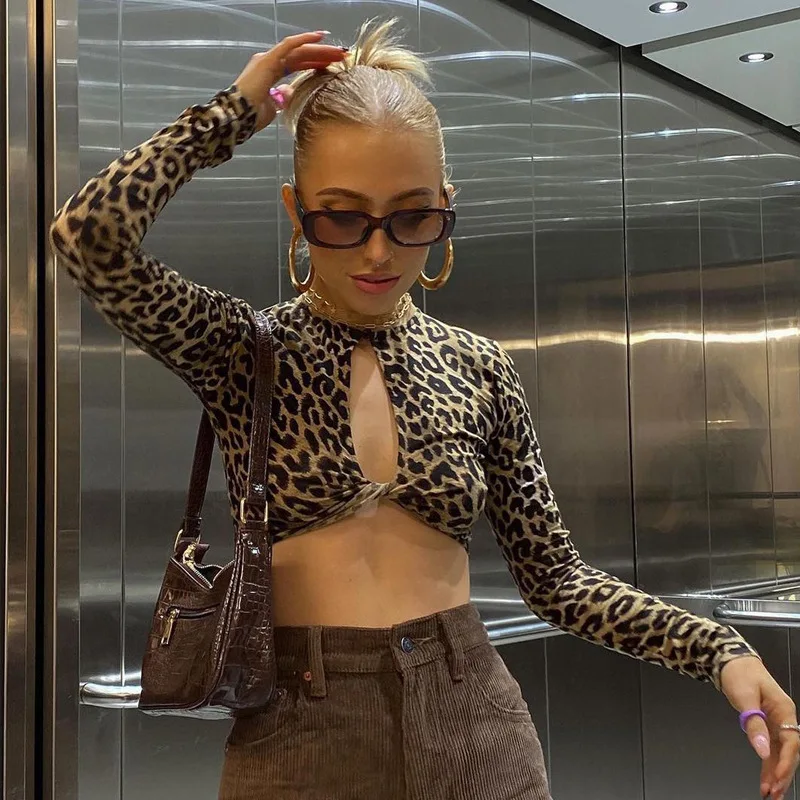 2021 new arrivals summer fashion leopard printed women long sleeves sexy crop top
2021 new arrivals summer fashion leopard printed women long sleeves sexy crop top