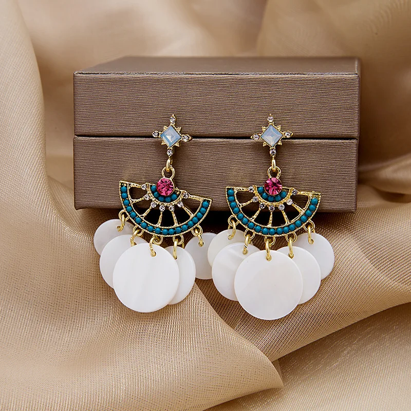 2021 wholesale handmade shell earrings creative simple pendent earring for women charm jewelry 
2021 wholesale handmade shell earrings creative simple pendent earring for women charm jewelry