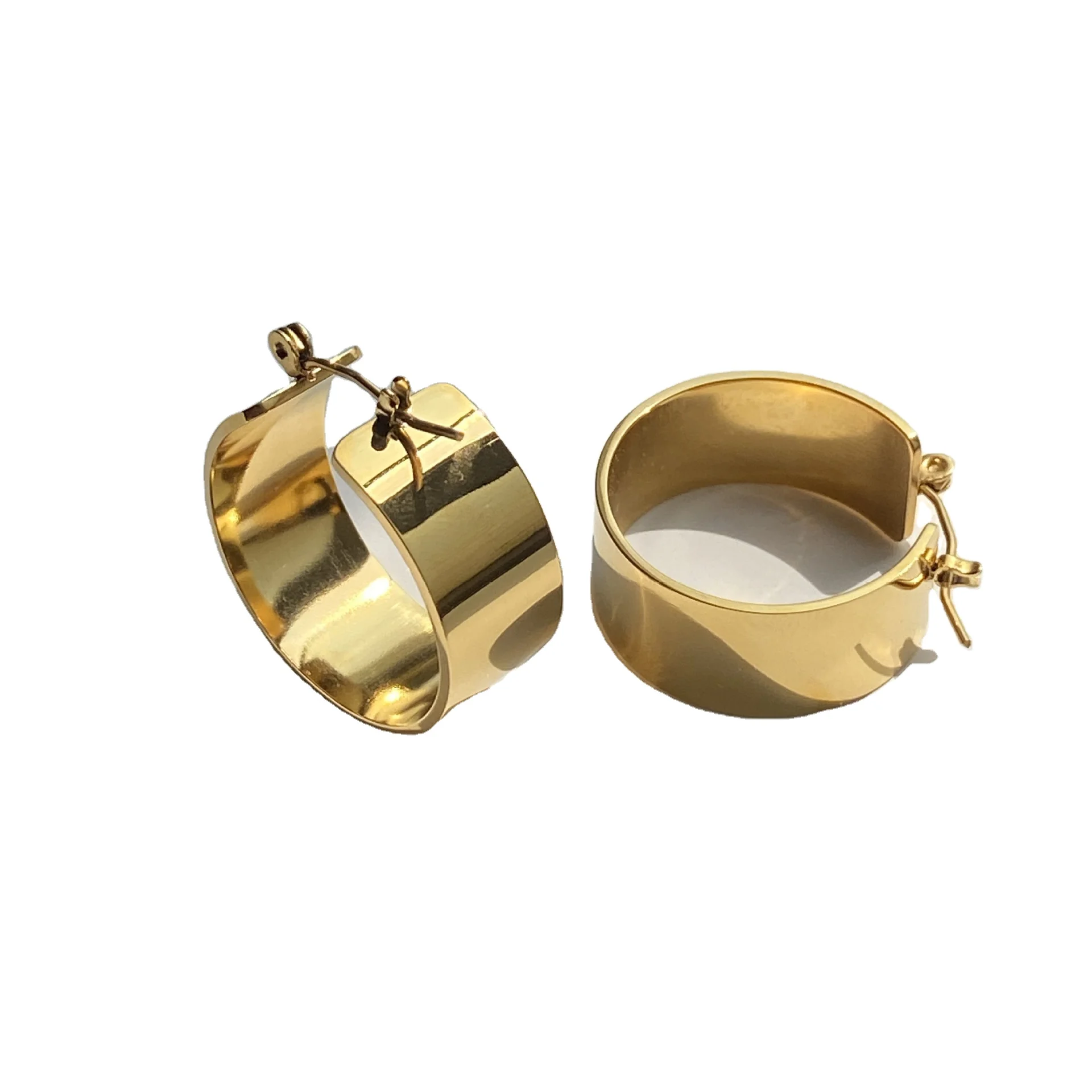 2022 Simple Ins Best Sale Real Gold Plated Geometric Huggie Earrings Wide Hollow Stainless Steel C Shaped Jewelry For Women
2022 Simple Ins Best Sale Real Gold Plated Geometric Huggie Earrings Wide Hollow Stainless Steel C Shaped Jewelry For Women