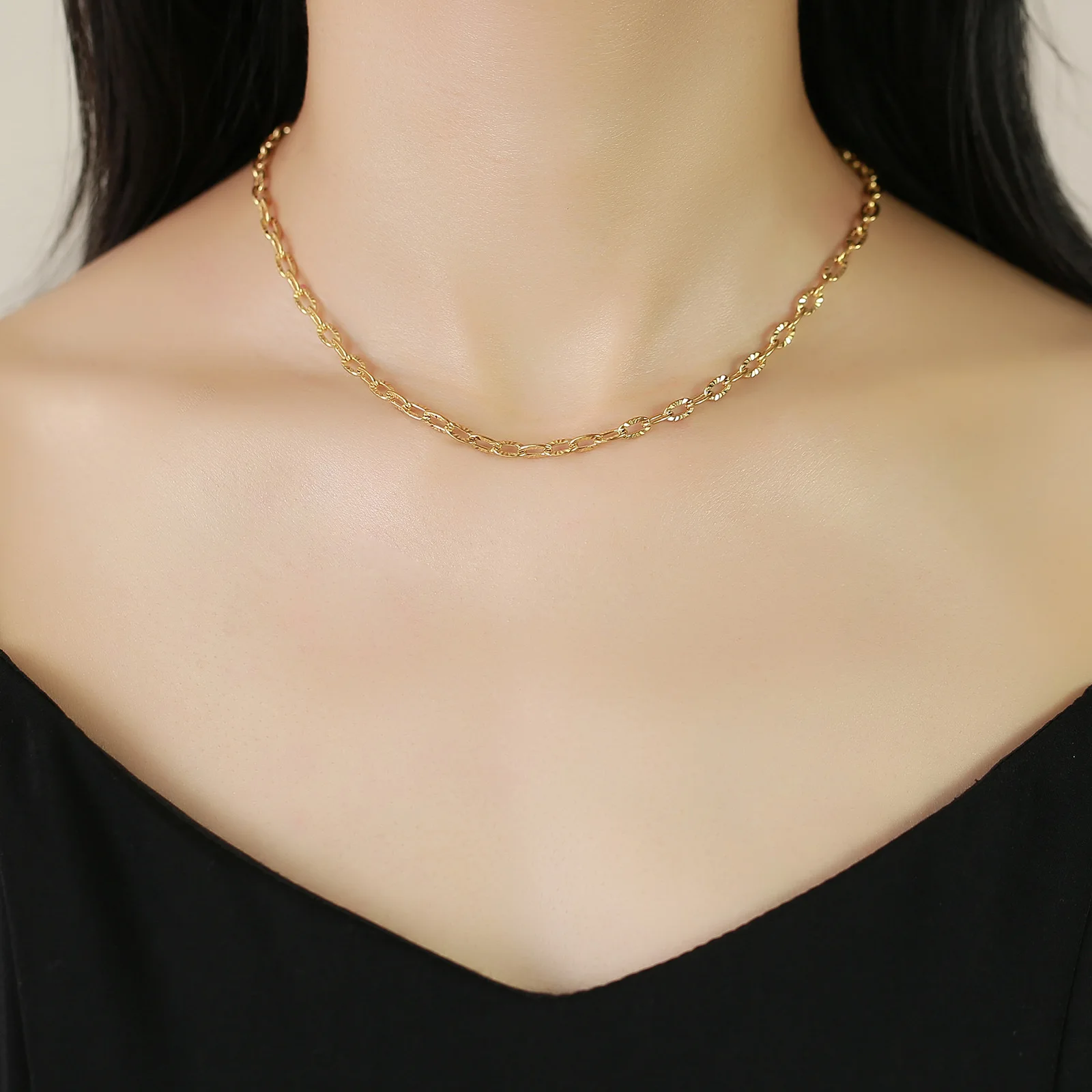 Simple Style Gold Plating Stainless Steel Link Chain Choker Necklace For Women
Simple Style Gold Plating Stainless Steel Link Chain Choker Necklace For Women