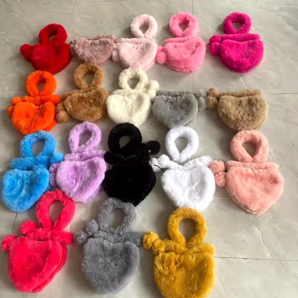 2021 Winter Fashion woman purses woman fur purse crossbody handbags designer purses and handbags women with fur headband, Black,white...
2021 Winter Fashion woman purses woman fur purse crossbody handbags designer purses and handbags women with fur headband, Black,white...
