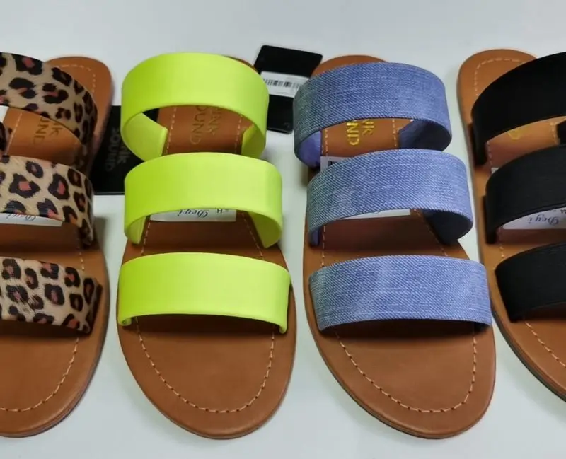 Women Slippers Flat Colors Summer Female Cool Flip Flops Comfort Outside Beach Ladies Soft Slides Casual Shoes
Women Slippers Flat Colors Summer Female Cool Flip Flops Comfort Outside Beach Ladies Soft Slides Casual Shoes