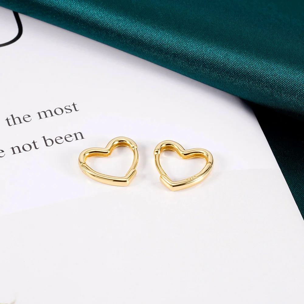 New Fashion 925 Sterling Silver 18k Gold Plated Korean Wedding Love Jewelry Big Hoop Heart Earrings Luxury For Women
New Fashion 925 Sterling Silver 18k Gold Plated Korean Wedding Love Jewelry Big Hoop Heart Earrings Luxury For Women