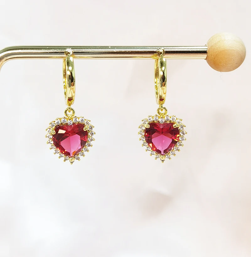 IVIAPRO Fashion jewelry Lovely Heart Colorful Glass CZ Charm Crystal Statement Geometric Drop Earrings
IVIAPRO Fashion jewelry Lovely Heart Colorful Glass CZ Charm Crystal Statement Geometric Drop Earrings