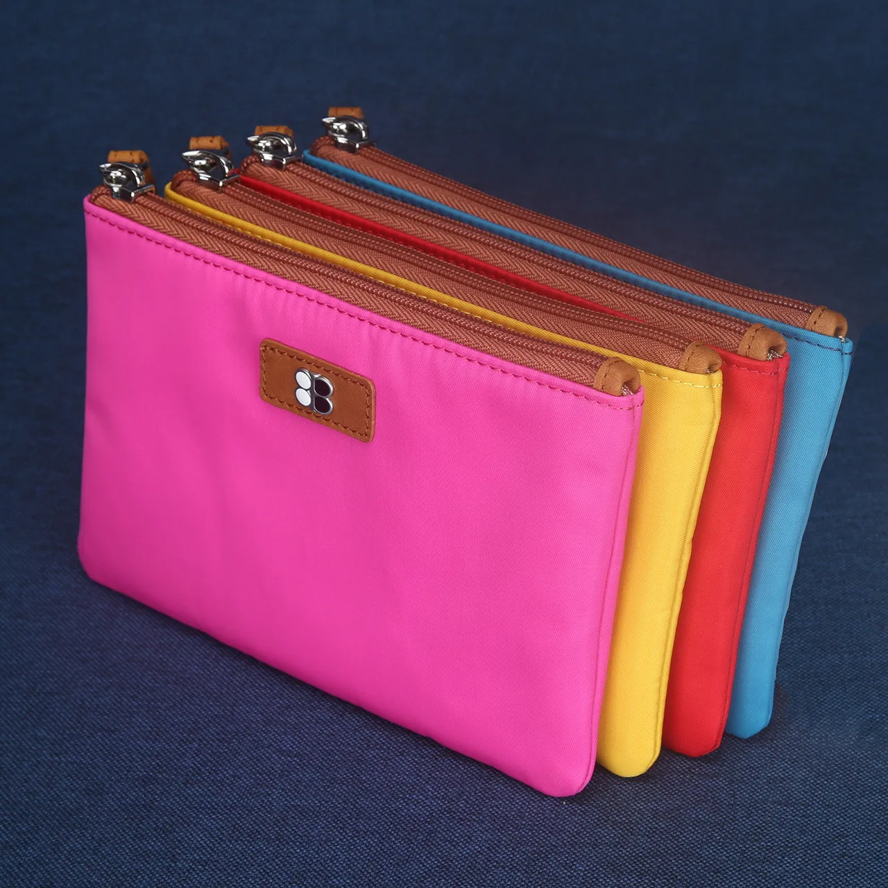 Hot sale wholesale luxury Custom Logo Women Travel Kits Nylon Makeup Handbag Pouch Portable Zipper, Pink
Hot sale wholesale luxury Custom Logo Women Travel Kits Nylon Makeup Handbag Pouch Portable Zipper, Pink