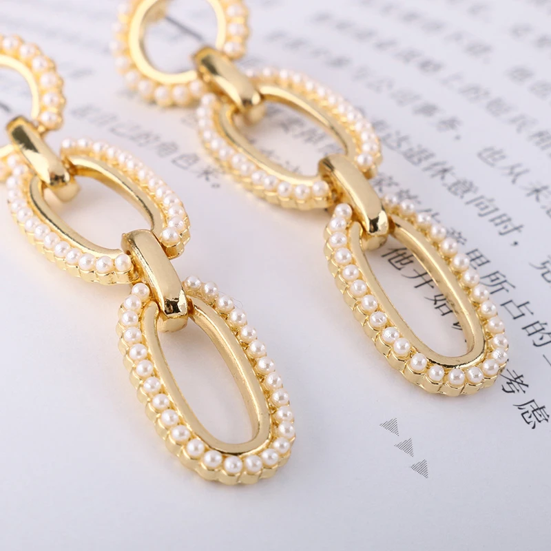 High quality gold plated statement bridal pearl hoop jewelry earrings custom long chain link earrings for women
High quality gold plated statement bridal pearl hoop jewelry earrings custom long chain link earrings for women