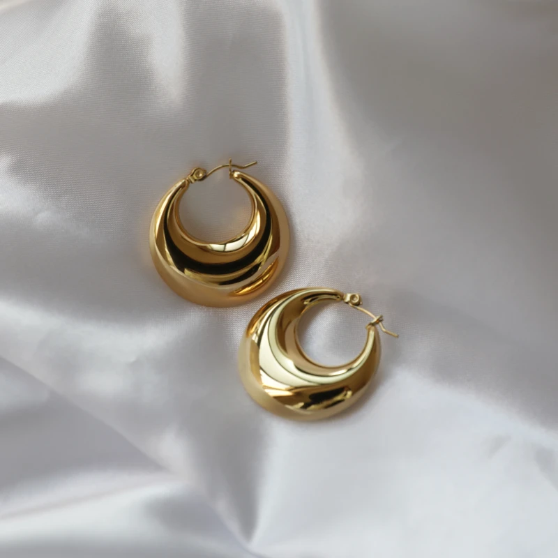 Shinny Gold Plated Hollow Chunky Hoop Earring Stainless Steel Earrings for Women Gold Earrings Customized Jewelry
Shinny Gold Plated Hollow Chunky Hoop Earring Stainless Steel Earrings for Women Gold Earrings Customized Jewelry