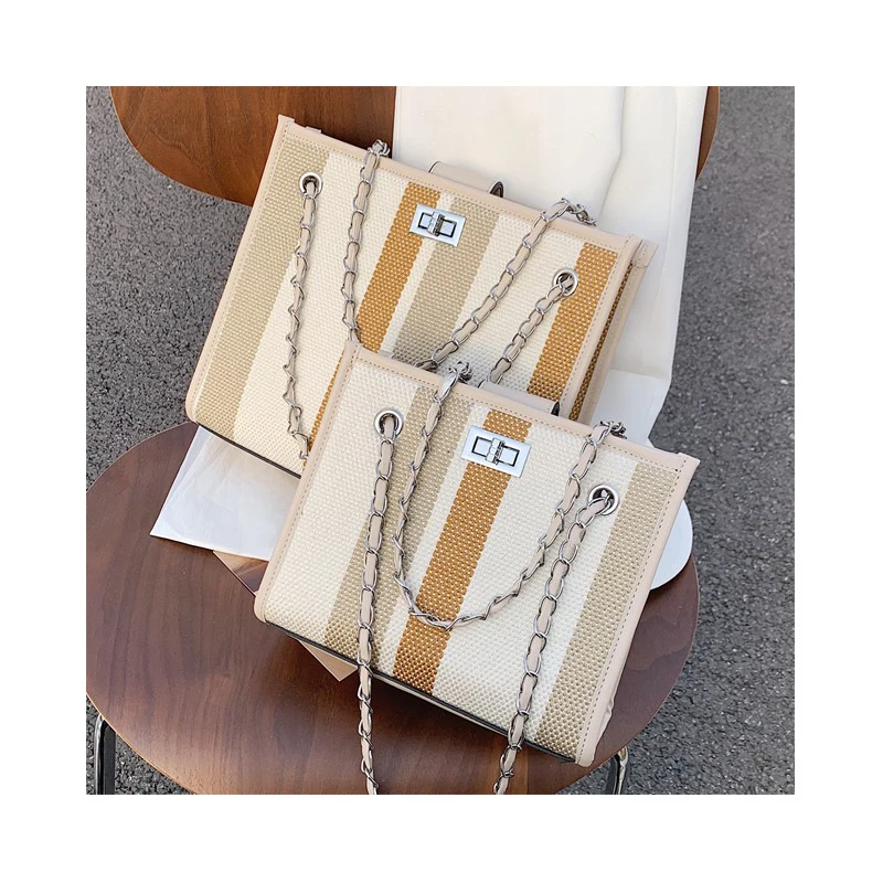 New Design Ladies Axillary Handbag Classic Crossbody Bag Chain Messenger Bag Vertical Striped Lattice Shoulder Bag For Women
New Design Ladies Axillary Handbag Classic Crossbody Bag Chain Messenger Bag Vertical Striped Lattice Shoulder Bag For Women