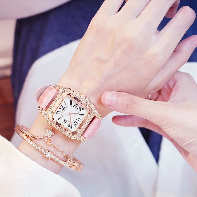 2022 Dropshipping Women Diamond Watch Starry Luxury Bracelet Set Watches Ladies Wrist Casual Leather Band Quartz Watch
2022 Dropshipping Women Diamond Watch Starry Luxury Bracelet Set Watches Ladies Wrist Casual Leather Band Quartz Watch