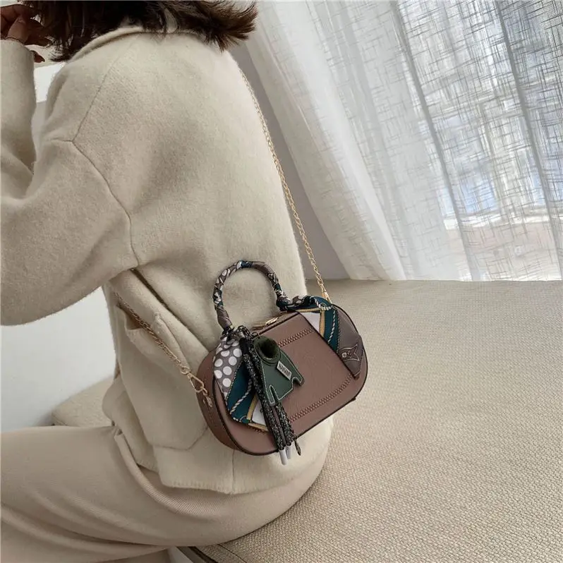 2021 autumn and winter new crossbody bag women top handbag designers female women pu leather hand bags
2021 autumn and winter new crossbody bag women top handbag designers female women pu leather hand bags