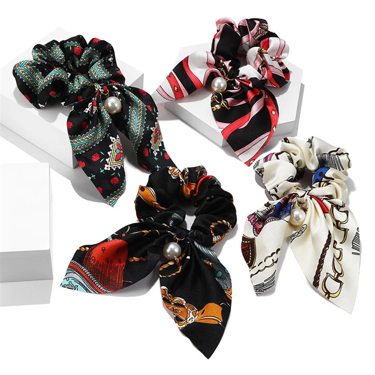 European and American trendy pearl pendant streamer hair circle women's hair bow knot knot head rope scrunchies hair circle
European and American trendy pearl pendant streamer hair circle women's hair bow knot knot head rope scrunchies hair circle