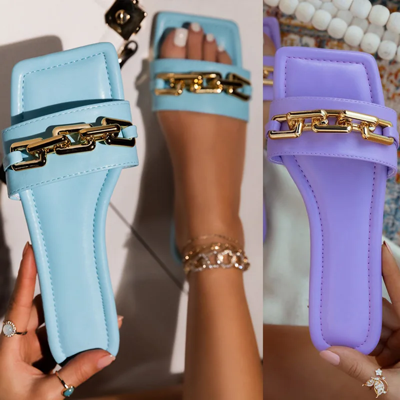 2021 New Chain Fashion Sandals and Slippers Flat Color Ladies Large Size Casual Beach Slippers
2021 New Chain Fashion Sandals and Slippers Flat Color Ladies Large Size Casual Beach Slippers