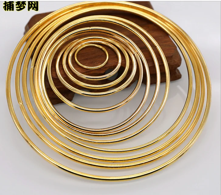 New fashion Zinc Alloy dream catcher metal key chain custom wholesale hand bag accessories bohemian mini tassel pendant key ring, Gold color
New fashion Zinc Alloy dream catcher metal key chain custom wholesale hand bag accessories bohemian mini tassel pendant key ring, Gold color