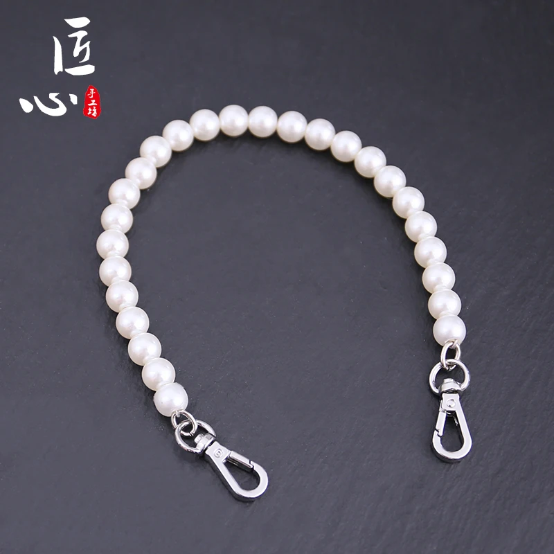 Mobile phone chain lanyard short wrist pearl hand Korean version of Xiaoxiang shoulder strap, Colorful
Mobile phone chain lanyard short wrist pearl hand Korean version of Xiaoxiang shoulder strap, Colorful