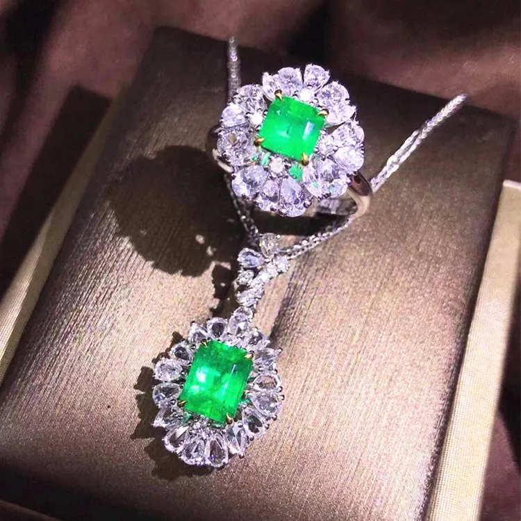 wholesale SGARIT brand precious gems stone ring 0.64ct pendant 1.28ct natural green emerald jewelry set 18k gold
wholesale SGARIT brand precious gems stone ring 0.64ct pendant 1.28ct natural green emerald jewelry set 18k gold