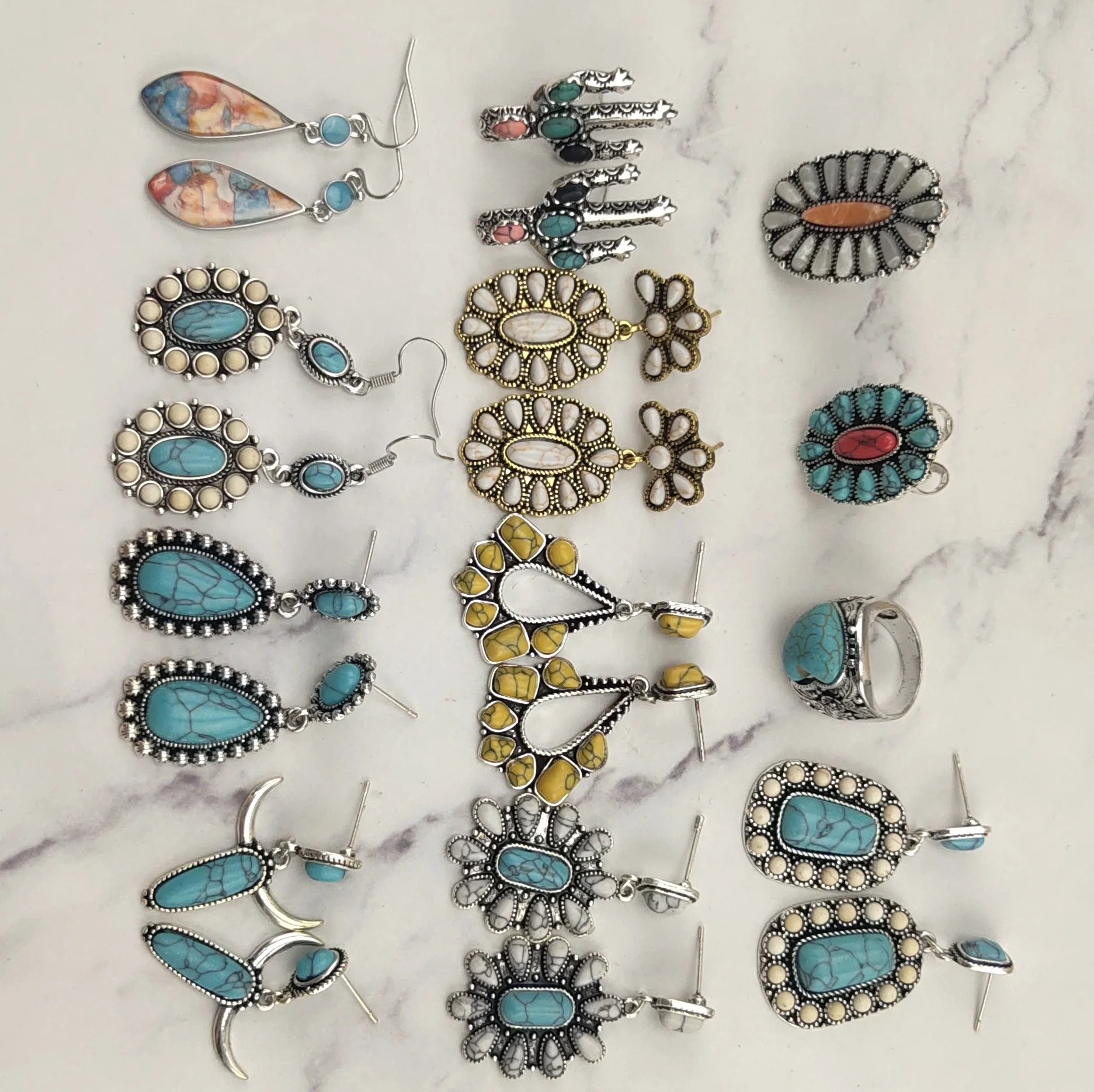 Vintage Woman Turquoise Rings Earrings Collection, As the picture show or as request
Vintage Woman Turquoise Rings Earrings Collection, As the picture show or as request