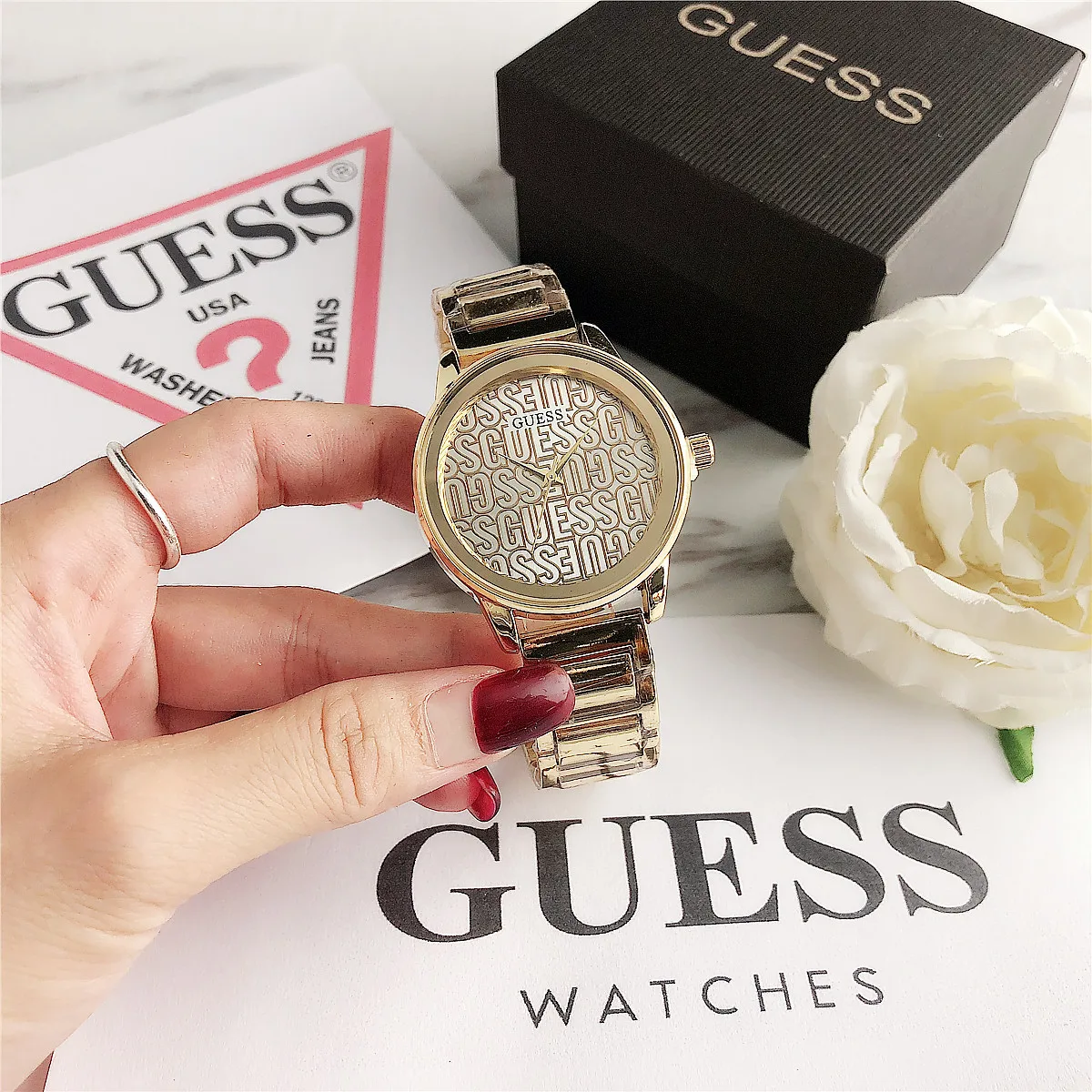 Korean version of the simple trend of quartz multicolor casual watch couple sports watch INS wind Harajuku men's watch
Korean version of the simple trend of quartz multicolor casual watch couple sports watch INS wind Harajuku men's watch